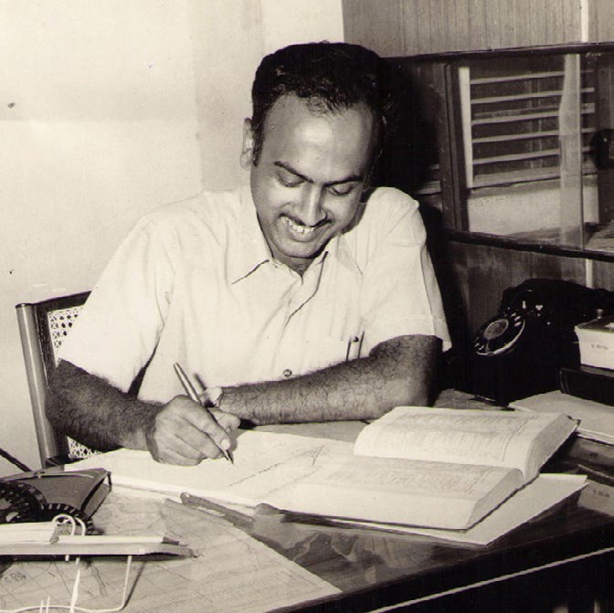 Vijay Jakkli, founder of Powercon, 1971