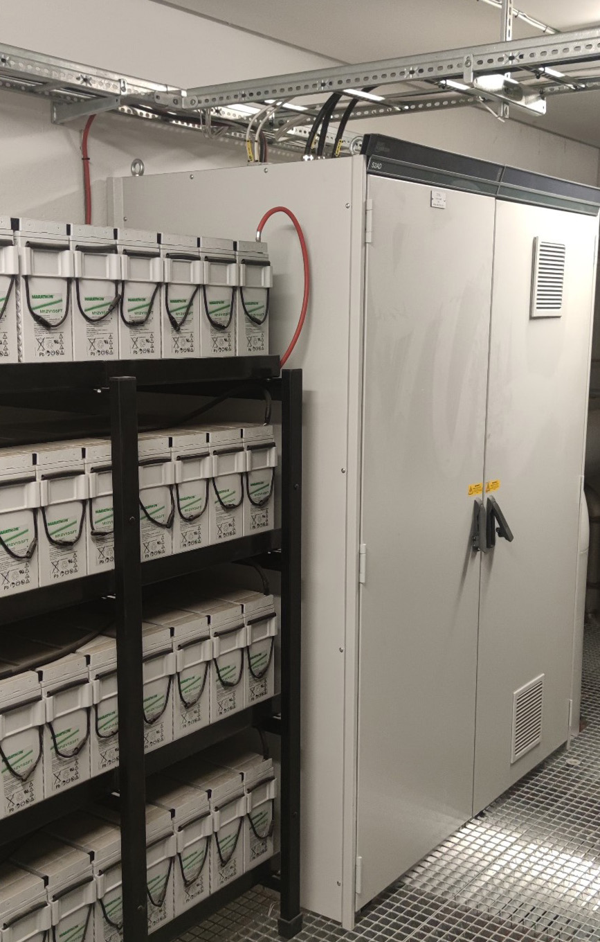 Battery modules and grey cabinet at Chakan, 2023
