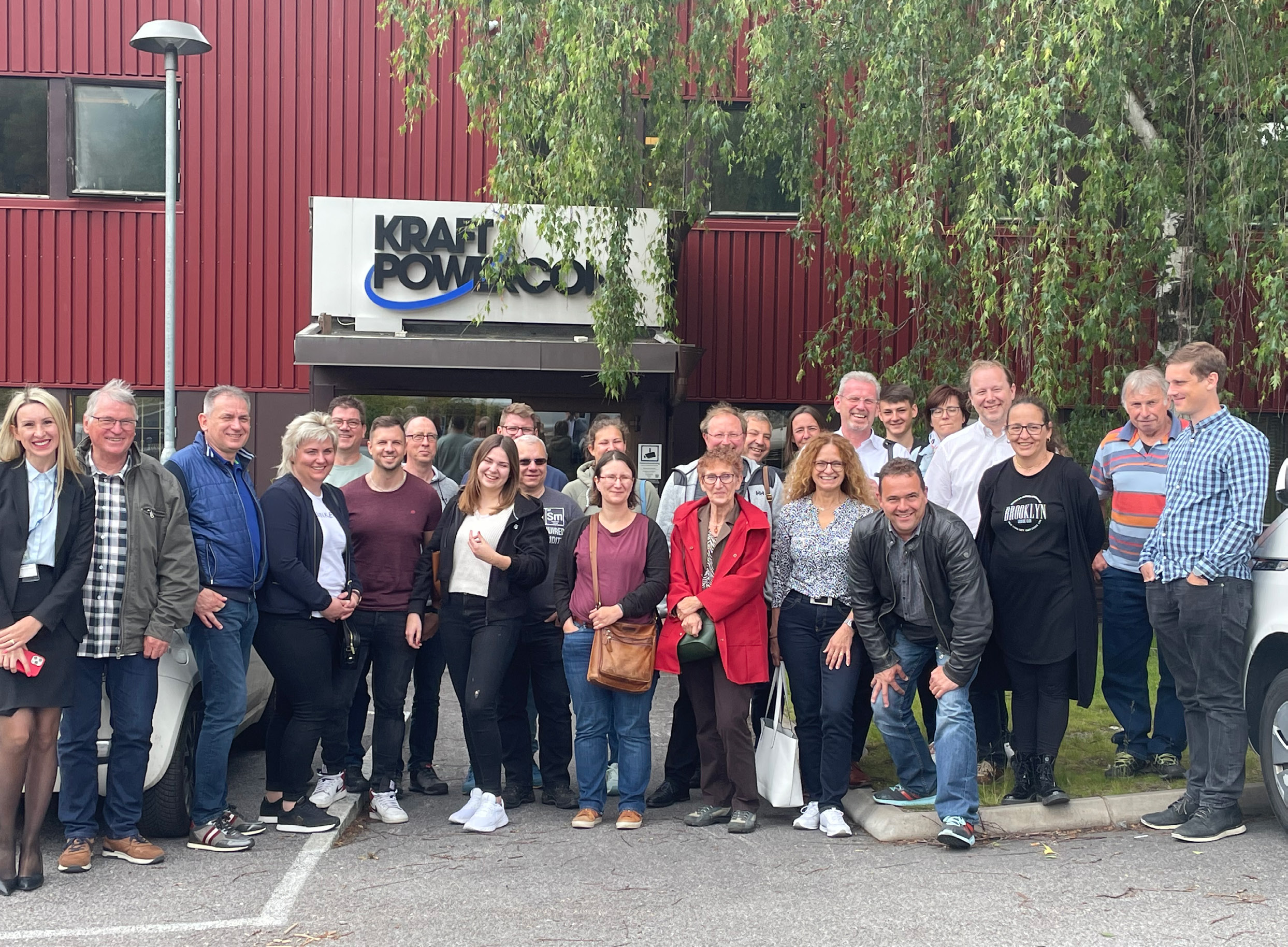 KraftPowercon group portrait outside the Surte works