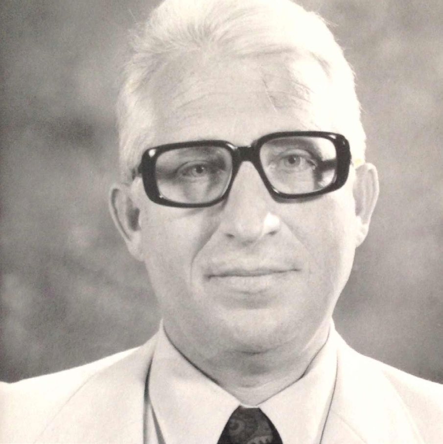 Leif Aasmund Kide, manager of the Nol rectifier factory